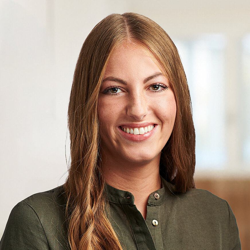 Kathrin Köteles, Vertriebsmanagement